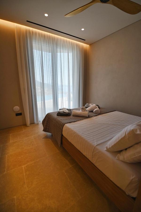 Blooms Of Sivota Bay - Luxury Villas With Private Heated Pool Extérieur photo