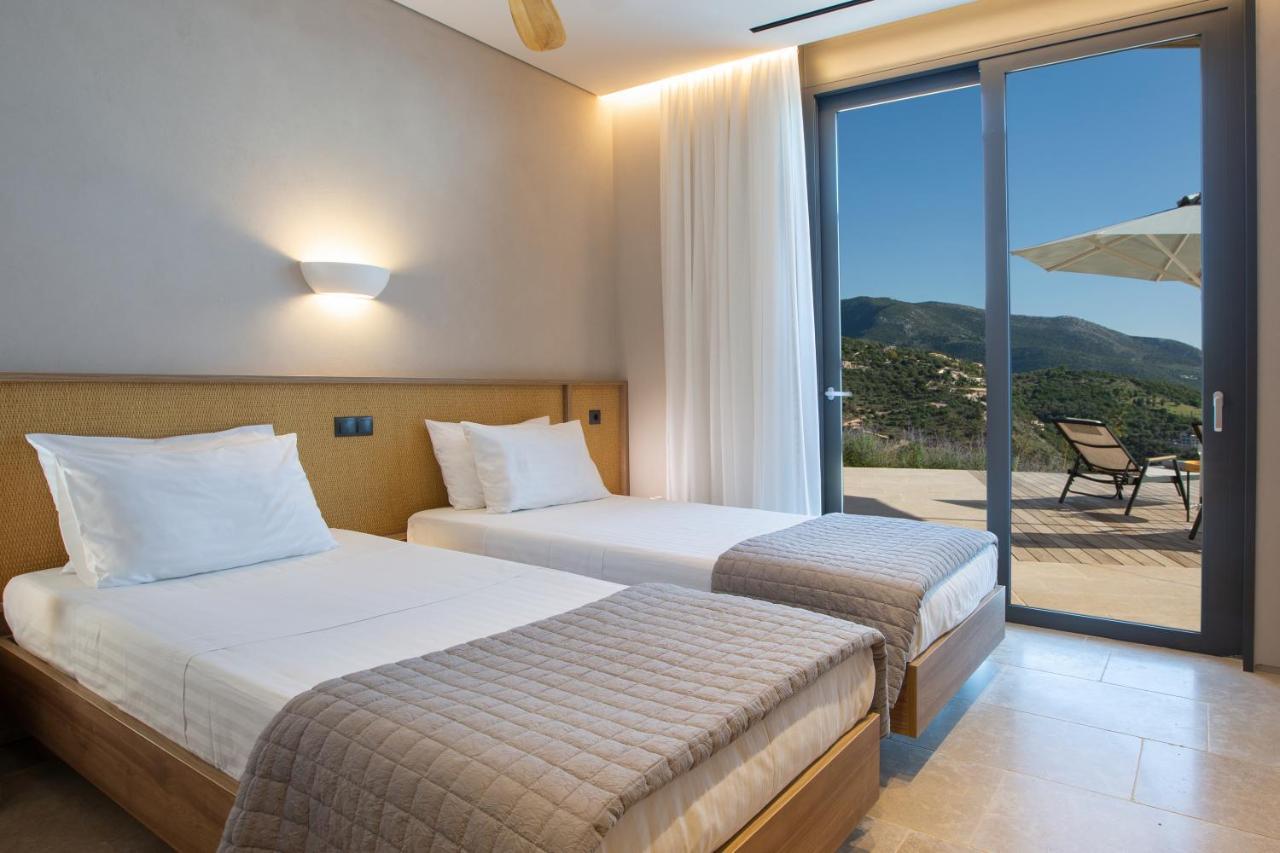 Blooms Of Sivota Bay - Luxury Villas With Private Heated Pool Extérieur photo